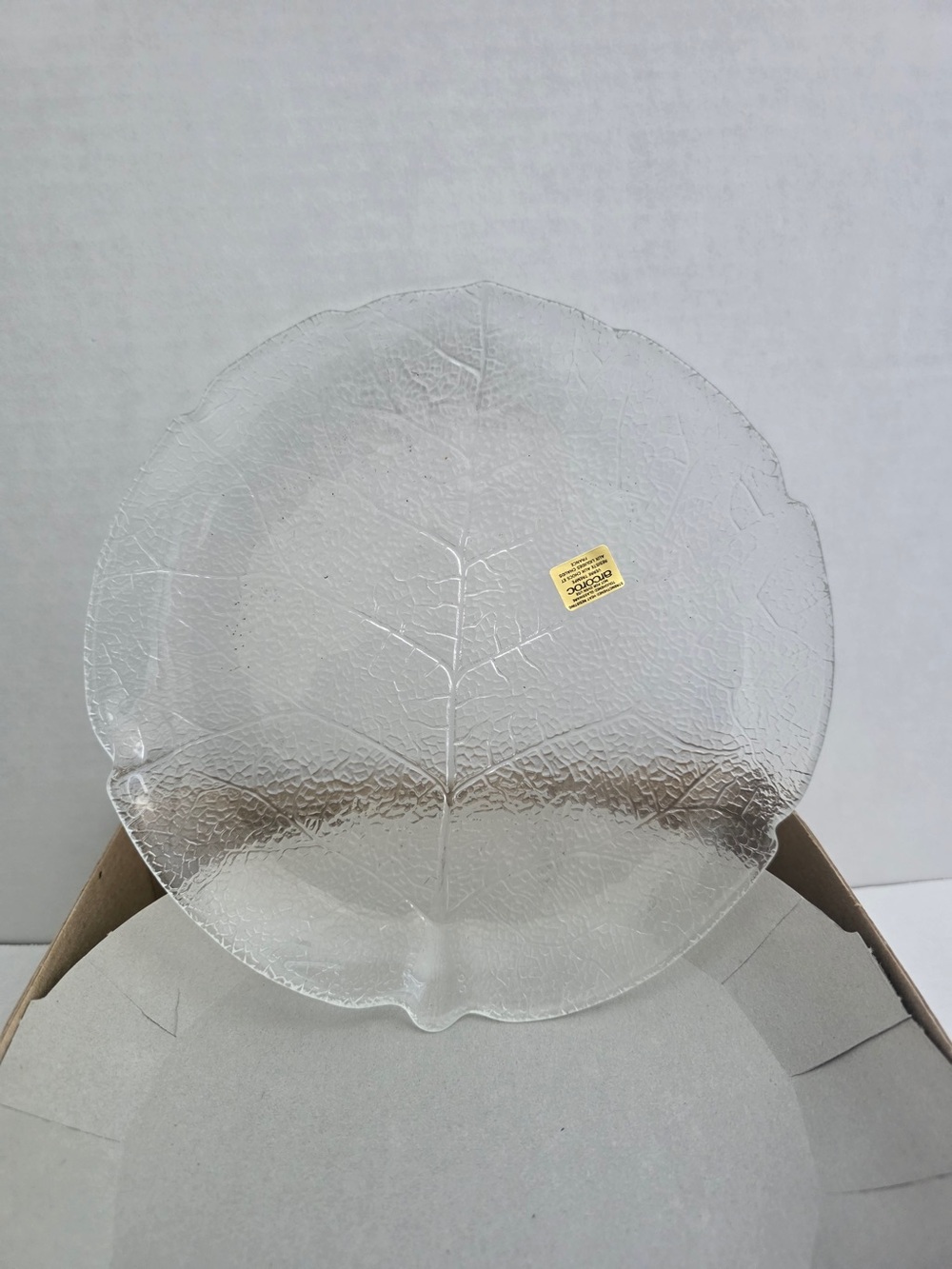Vintage 1970s & 1980s Arcoroc Aspen clear glass dessert plates . Made in France